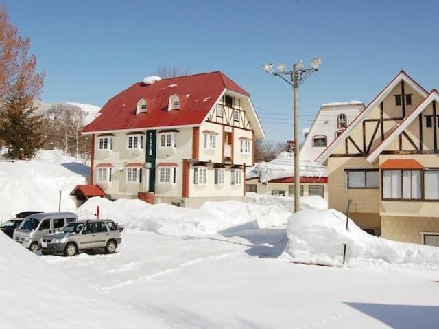 Sunshine Hakuba Ski-To-Door Exterior photo